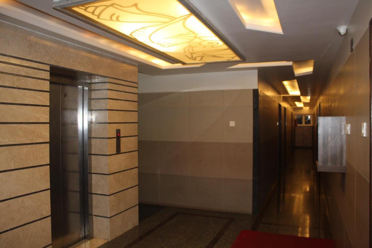 Annai In Saravana Bhavan Fine Stay And Restaurant Велангани Екстериор снимка