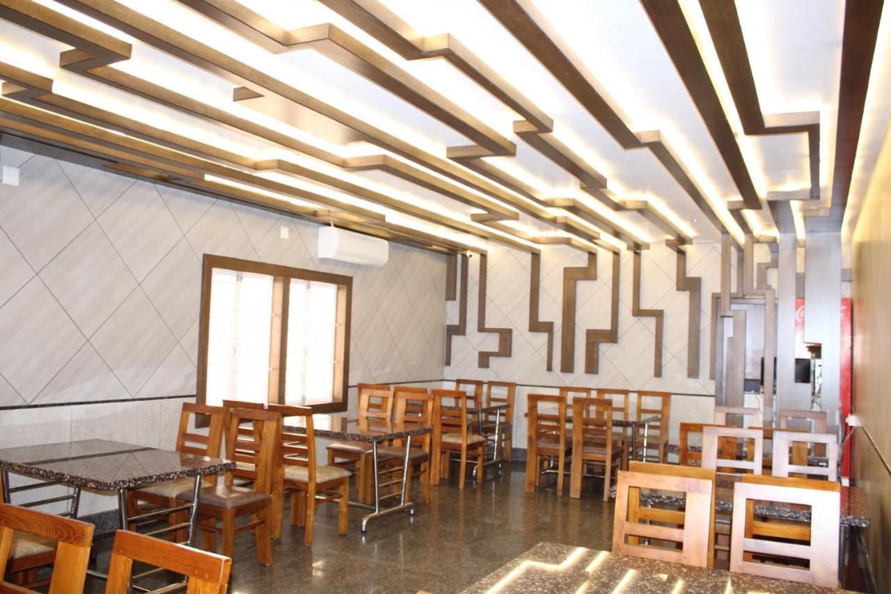 Annai In Saravana Bhavan Fine Stay And Restaurant Велангани Екстериор снимка