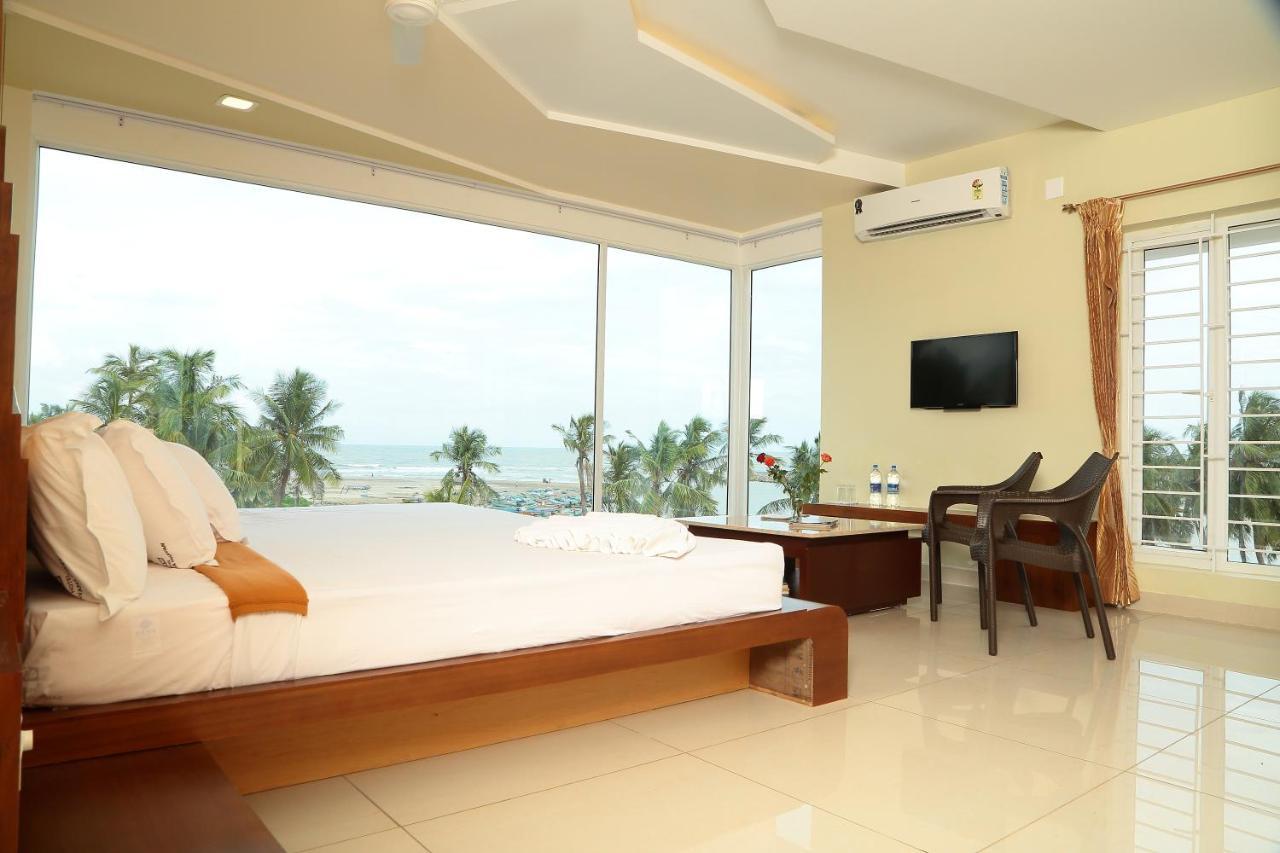 Annai In Saravana Bhavan Fine Stay And Restaurant Велангани Екстериор снимка
